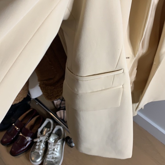 Cream Two Piece Suit - Picture 7 of 8